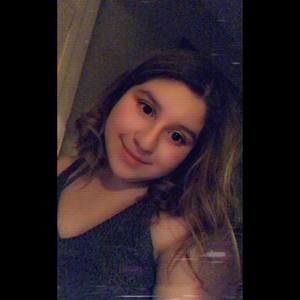 Meet your Posher, Yameli